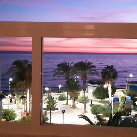 Torrox, Superbe Et Sur La Plage! מראה חיצוני תמונה