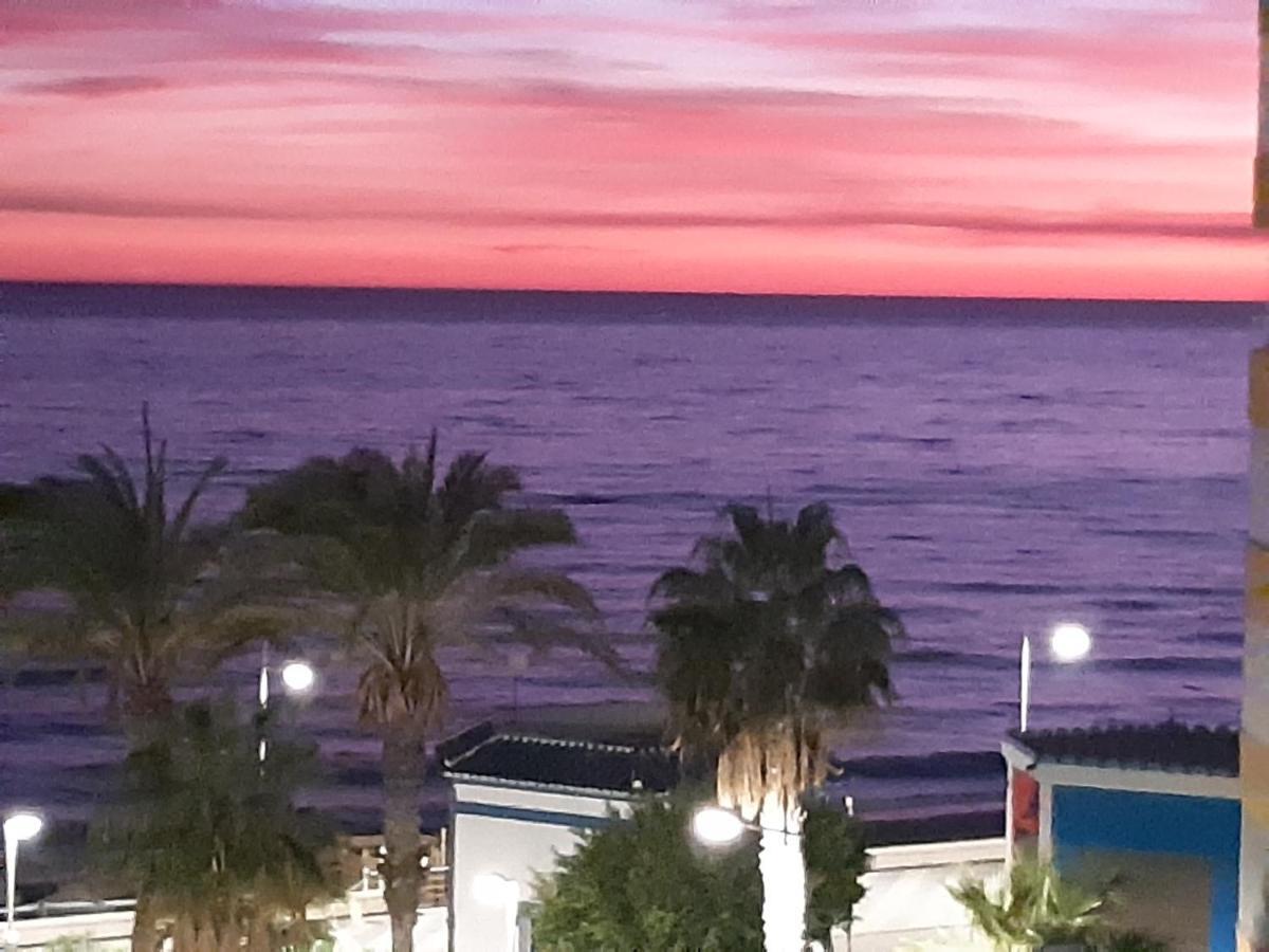 Torrox, Superbe Et Sur La Plage! מראה חיצוני תמונה